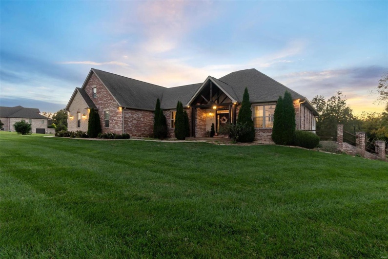 165 Kingsborough Court, Jackson, Missouri 63755, 6 Bedrooms Bedrooms, 8 Rooms Rooms,5 BathroomsBathrooms,Residential,For Sale,Kingsborough,MAR24063467