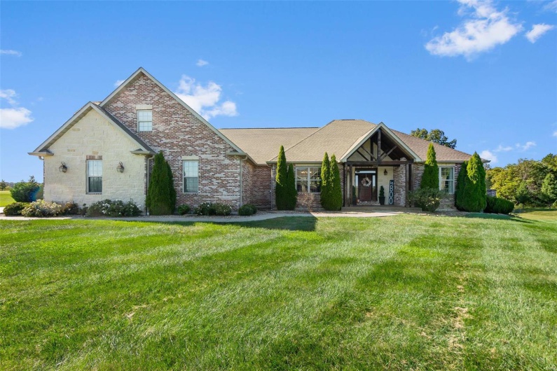 165 Kingsborough Court, Jackson, Missouri 63755, 6 Bedrooms Bedrooms, 8 Rooms Rooms,5 BathroomsBathrooms,Residential,For Sale,Kingsborough,MAR24063467
