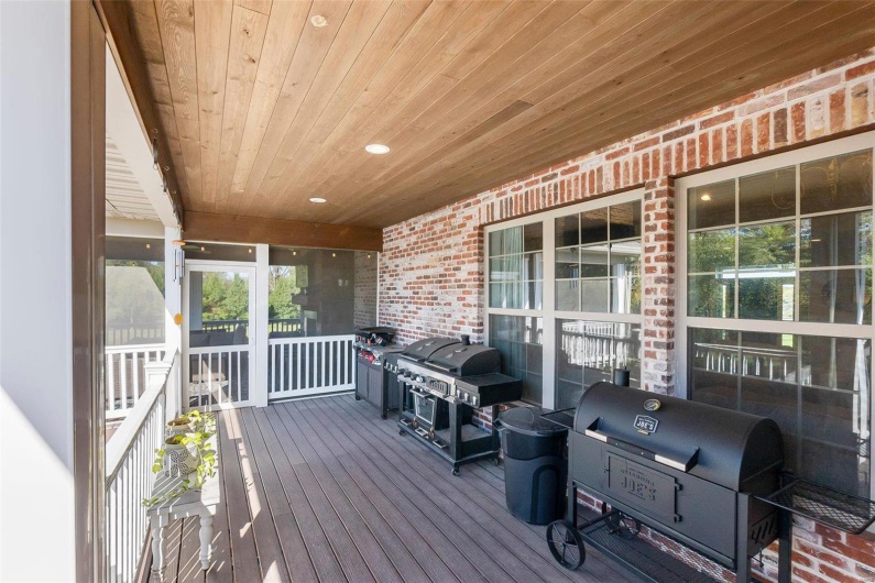 165 Kingsborough Court, Jackson, Missouri 63755, 6 Bedrooms Bedrooms, 8 Rooms Rooms,5 BathroomsBathrooms,Residential,For Sale,Kingsborough,MAR24063467