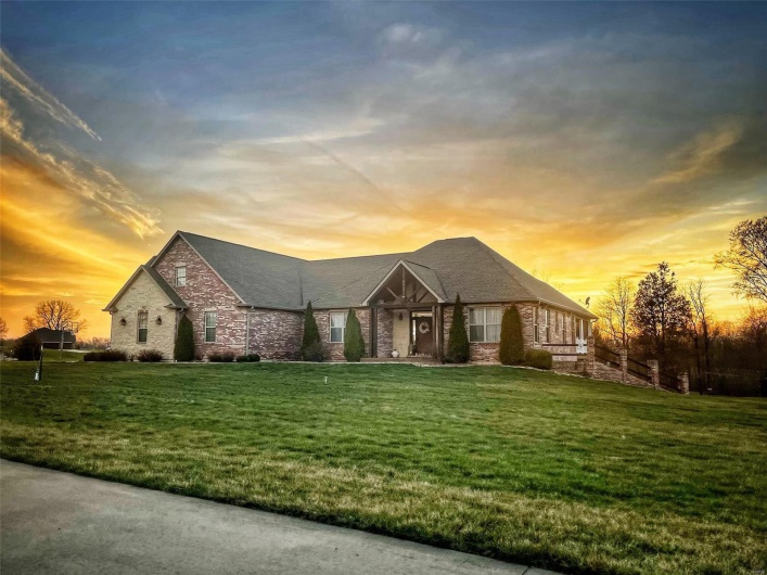 165 Kingsborough Court, Jackson, Missouri 63755, 6 Bedrooms Bedrooms, 8 Rooms Rooms,5 BathroomsBathrooms,Residential,For Sale,Kingsborough,MAR24063467