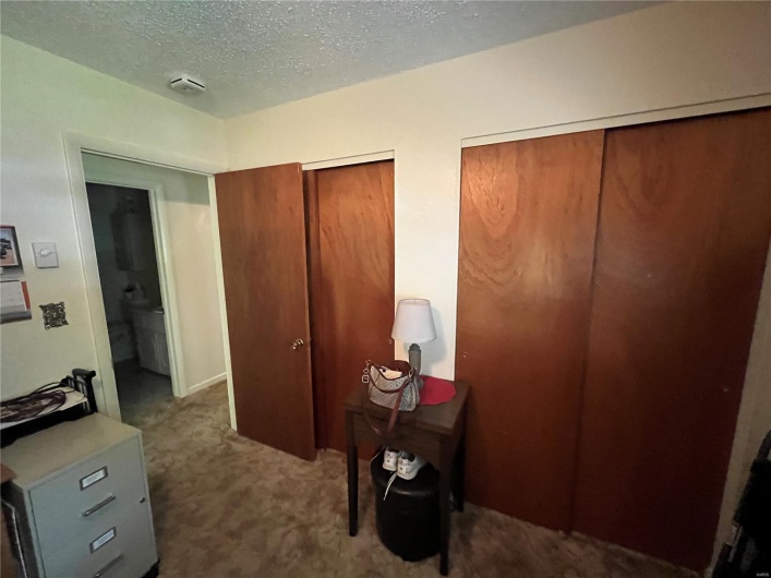 215 Lee St, Fredericktown, Missouri 63645, 3 Bedrooms Bedrooms, 14 Rooms Rooms,2 BathroomsBathrooms,Residential,For Sale,Lee St,MAR25027861