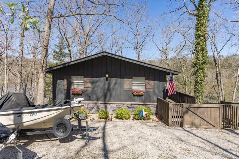 13224 Crow Lane, Ste Genevieve, Missouri 63670, 2 Bedrooms Bedrooms, 5 Rooms Rooms,1 BathroomBathrooms,Residential,For Sale,Crow,MAR25023566