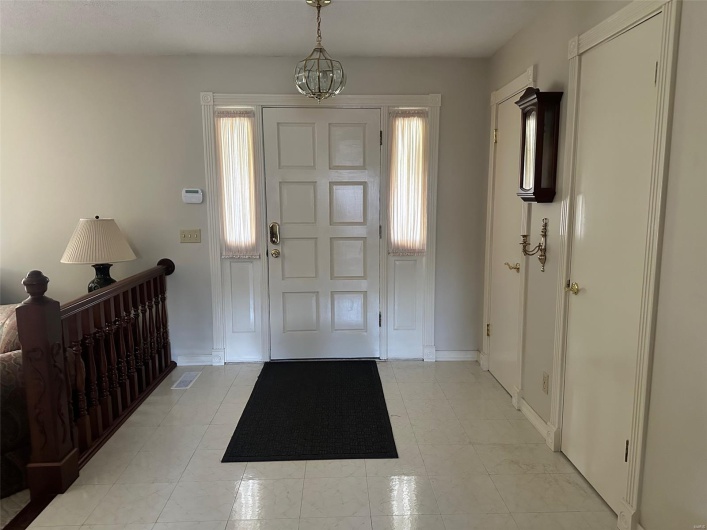 109 Link Drive, Sikeston, Missouri 63801, 3 Bedrooms Bedrooms, 9 Rooms Rooms,2 BathroomsBathrooms,Residential,For Sale,Link,MAR25027657