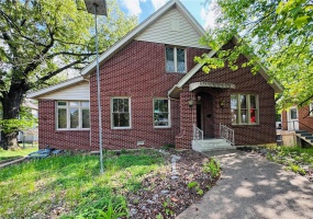 813 Main Street, Poplar Bluff, Missouri 63901, 3 Bedrooms Bedrooms, 7 Rooms Rooms,2 BathroomsBathrooms,Residential,For Sale,Main,MAR25027951
