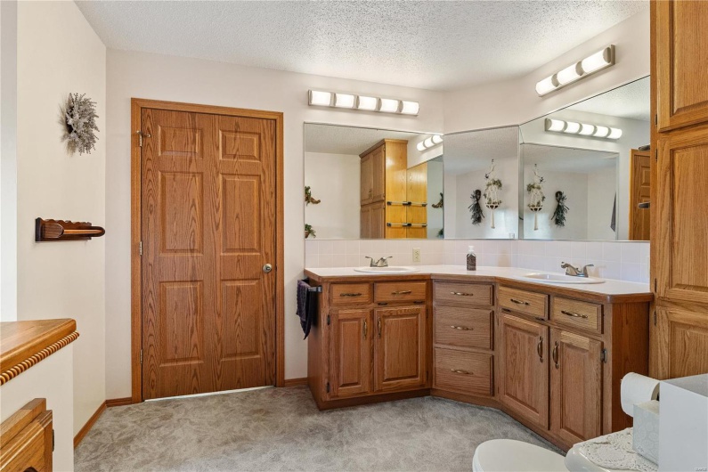 253 Sapphire Lane, Jackson, Missouri 63755, 4 Bedrooms Bedrooms, 7 Rooms Rooms,3 BathroomsBathrooms,Residential,For Sale,Sapphire Lane,MAR25000060