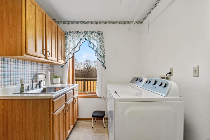 253 Sapphire Lane, Jackson, Missouri 63755, 4 Bedrooms Bedrooms, 7 Rooms Rooms,3 BathroomsBathrooms,Residential,For Sale,Sapphire Lane,MAR25000060