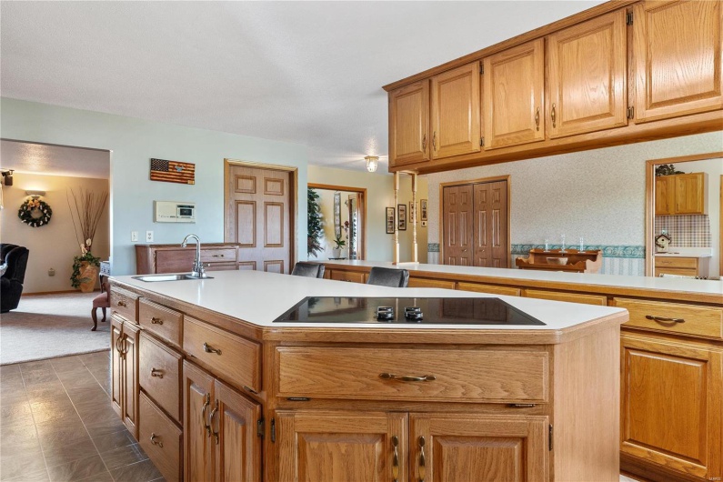 253 Sapphire Lane, Jackson, Missouri 63755, 4 Bedrooms Bedrooms, 7 Rooms Rooms,3 BathroomsBathrooms,Residential,For Sale,Sapphire Lane,MAR25000060