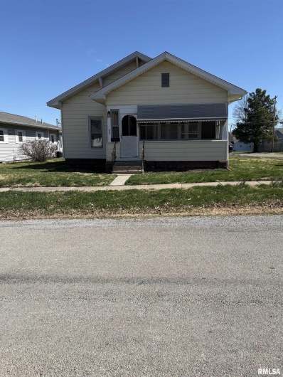 920 12TH Street, Herrin, Illinois 62948, 3 Bedrooms Bedrooms, 0 ,1 BathroomBathrooms,Residential,For Sale,12TH,0,RMAEB457712