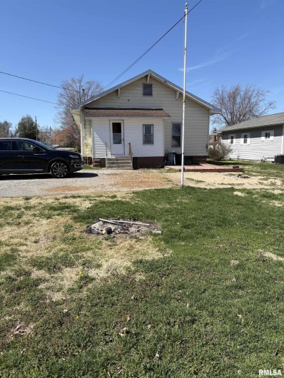 920 12TH Street, Herrin, Illinois 62948, 3 Bedrooms Bedrooms, 0 ,1 BathroomBathrooms,Residential,For Sale,12TH,0,RMAEB457712