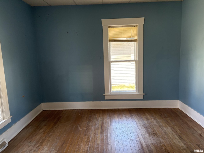 920 12TH Street, Herrin, Illinois 62948, 3 Bedrooms Bedrooms, 0 ,1 BathroomBathrooms,Residential,For Sale,12TH,0,RMAEB457712
