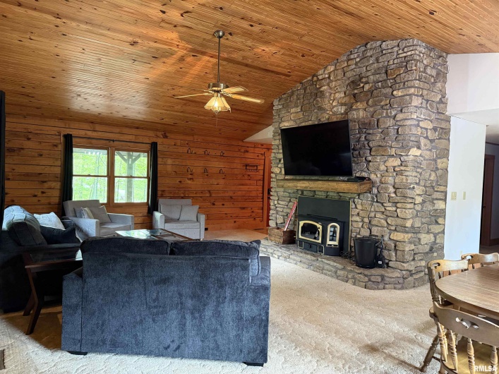 2560 IL-146 Road, Vienna, Illinois 62995, 3 Bedrooms Bedrooms, 0 ,2 BathroomsBathrooms,Residential,For Sale,IL-146,0,RMAEB457718