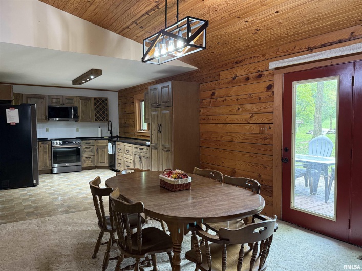 2560 IL-146 Road, Vienna, Illinois 62995, 3 Bedrooms Bedrooms, 0 ,2 BathroomsBathrooms,Residential,For Sale,IL-146,0,RMAEB457718
