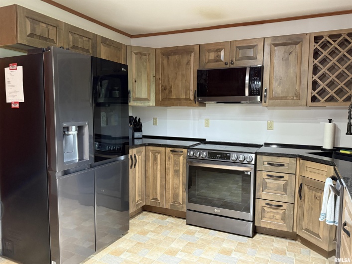 2560 IL-146 Road, Vienna, Illinois 62995, 3 Bedrooms Bedrooms, 0 ,2 BathroomsBathrooms,Residential,For Sale,IL-146,0,RMAEB457718