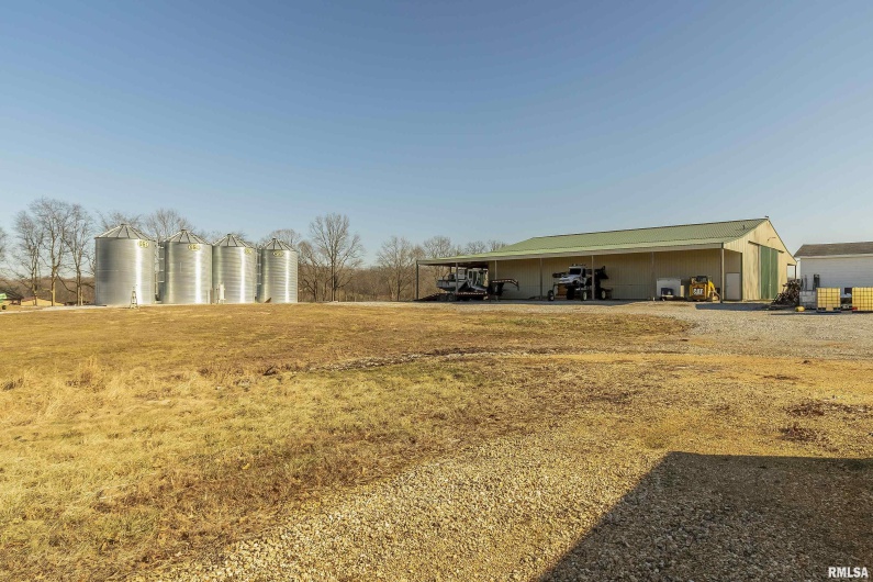 5825 Moscow Road, Dongola, Illinois 62926, 4 Bedrooms Bedrooms, 0 ,1 BathroomBathrooms,Residential,For Sale,Moscow,0,RMAEB457719