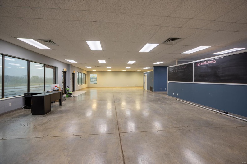 4854 Us Highway 67, Farmington, Missouri 63640, ,Commercial Sale,For Sale,Us Highway 67,MAR25027948