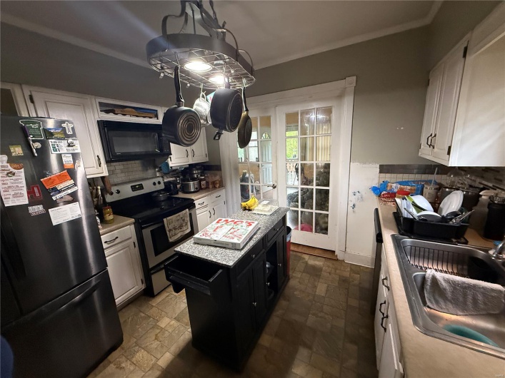 420 Cape Rock Drive, Cape Girardeau, Missouri 63701, 3 Bedrooms Bedrooms, 7 Rooms Rooms,2 BathroomsBathrooms,Residential,For Sale,Cape Rock,MAR25026830