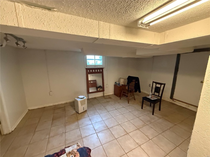 420 Cape Rock Drive, Cape Girardeau, Missouri 63701, 3 Bedrooms Bedrooms, 7 Rooms Rooms,2 BathroomsBathrooms,Residential,For Sale,Cape Rock,MAR25026830