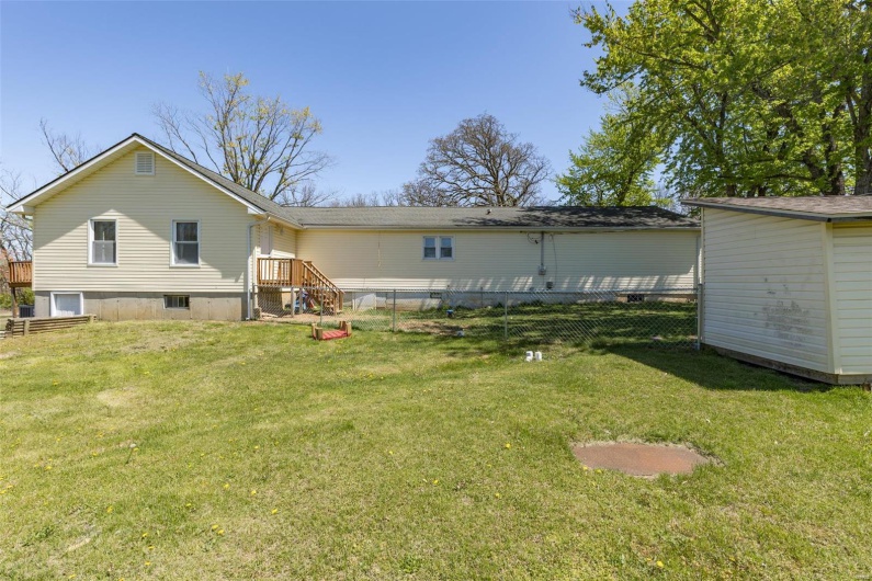 5411 Hillsboro Road, Farmington, Missouri 63640, 4 Bedrooms Bedrooms, 8 Rooms Rooms,2 BathroomsBathrooms,Residential,For Sale,Hillsboro,MAR25023482