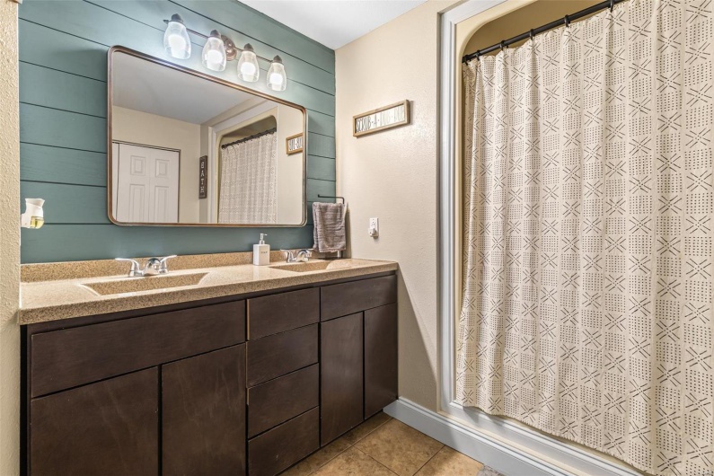 5411 Hillsboro Road, Farmington, Missouri 63640, 4 Bedrooms Bedrooms, 8 Rooms Rooms,2 BathroomsBathrooms,Residential,For Sale,Hillsboro,MAR25023482