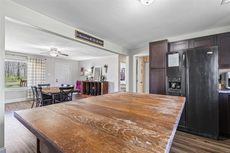 5411 Hillsboro Road, Farmington, Missouri 63640, 4 Bedrooms Bedrooms, 8 Rooms Rooms,2 BathroomsBathrooms,Residential,For Sale,Hillsboro,MAR25023482