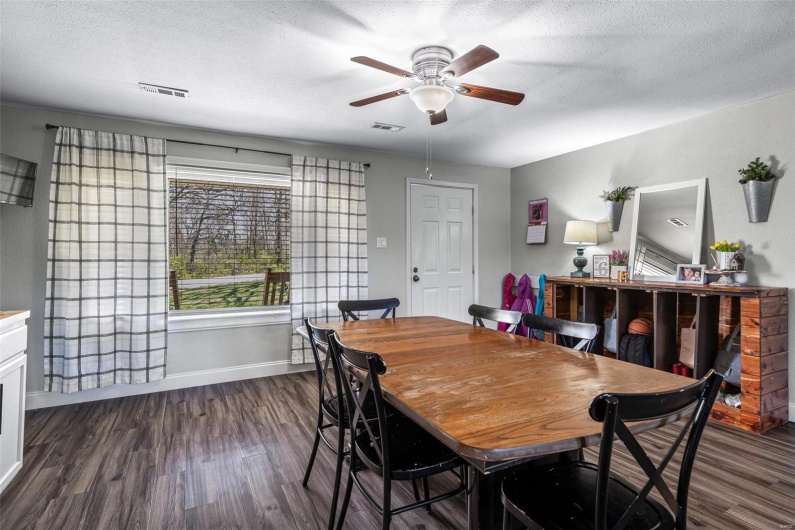 5411 Hillsboro Road, Farmington, Missouri 63640, 4 Bedrooms Bedrooms, 8 Rooms Rooms,2 BathroomsBathrooms,Residential,For Sale,Hillsboro,MAR25023482