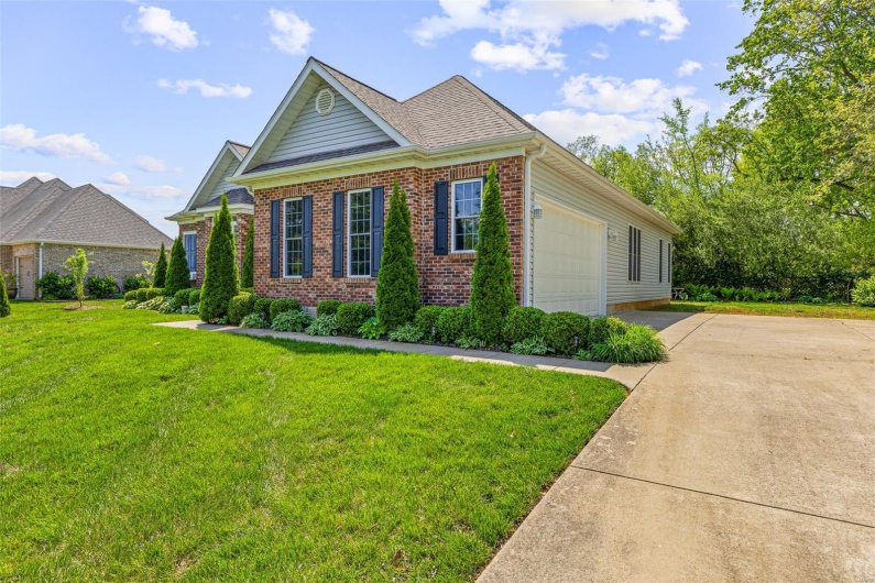 412 Wellington Place, Farmington, Missouri 63640, 3 Bedrooms Bedrooms, 9 Rooms Rooms,2 BathroomsBathrooms,Residential,For Sale,Wellington Place,MAR25026784
