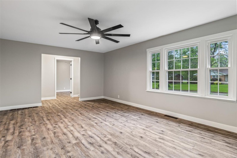 614 Stam Street, Farmington, Missouri 63640, 4 Bedrooms Bedrooms, 10 Rooms Rooms,3 BathroomsBathrooms,Residential,For Sale,Stam,MAR25027451