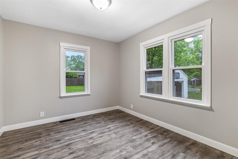 614 Stam Street, Farmington, Missouri 63640, 4 Bedrooms Bedrooms, 10 Rooms Rooms,3 BathroomsBathrooms,Residential,For Sale,Stam,MAR25027451
