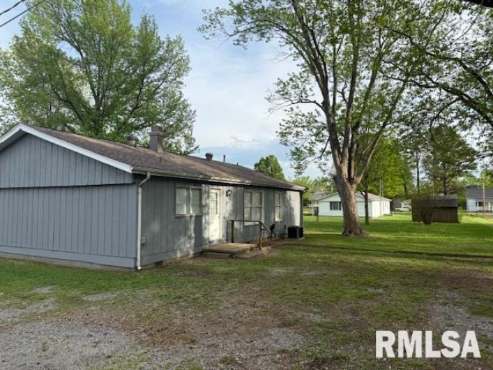 301 PERSHING Street, Energy, Illinois 62933, 3 Bedrooms Bedrooms, 0 ,0,Residential,For Sale,PERSHING,0,RMAEB457730
