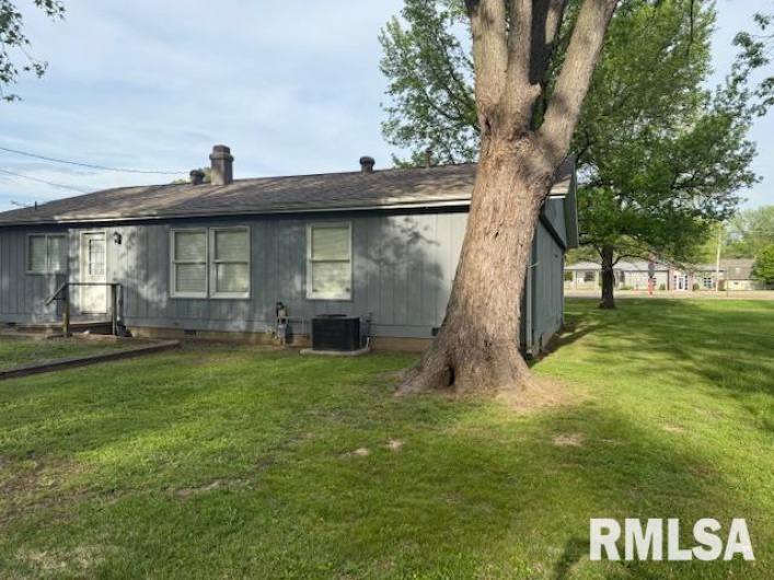 301 PERSHING Street, Energy, Illinois 62933, 3 Bedrooms Bedrooms, 0 ,0,Residential,For Sale,PERSHING,0,RMAEB457730