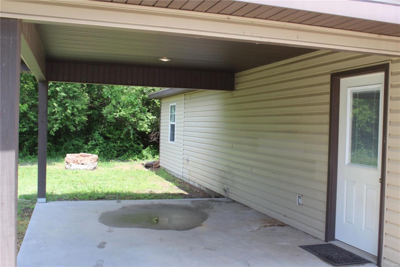 305 Corban Circle, Poplar Bluff, Missouri 63901, 3 Bedrooms Bedrooms, 7 Rooms Rooms,1 BathroomBathrooms,Residential,For Sale,Corban,MAR25028045