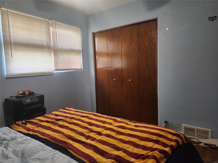 1825 Montgomery Street, Cape Girardeau, Missouri 63703, 3 Bedrooms Bedrooms, 7 Rooms Rooms,2 BathroomsBathrooms,Residential,For Sale,Montgomery,MAR24073958
