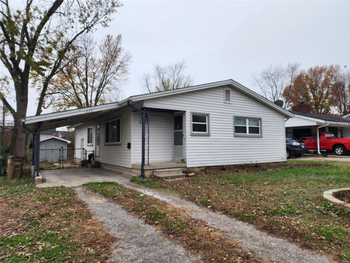 1825 Montgomery Street, Cape Girardeau, Missouri 63703, 3 Bedrooms Bedrooms, 7 Rooms Rooms,2 BathroomsBathrooms,Residential,For Sale,Montgomery,MAR24073958