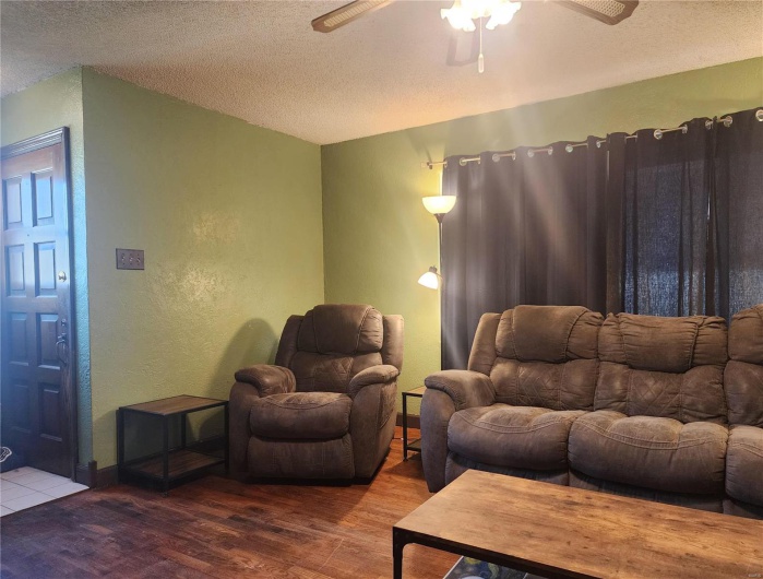 1825 Montgomery Street, Cape Girardeau, Missouri 63703, 3 Bedrooms Bedrooms, 7 Rooms Rooms,2 BathroomsBathrooms,Residential,For Sale,Montgomery,MAR24073958