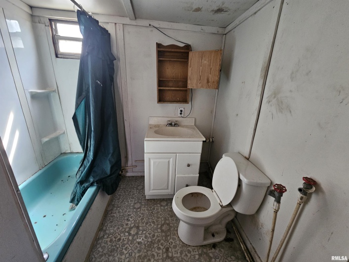 77 Violet Valley Road, Makanda, Illinois 62958, 4 Bedrooms Bedrooms, 0 ,2 BathroomsBathrooms,Manufactured In Park,For Sale,Violet Valley,0,RMAEB457735