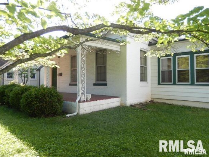 405 MAIN Street, Anna, Illinois 62906-0000, 3 Bedrooms Bedrooms, 0 ,2 BathroomsBathrooms,Residential,For Sale,MAIN,0,RMAEB456427