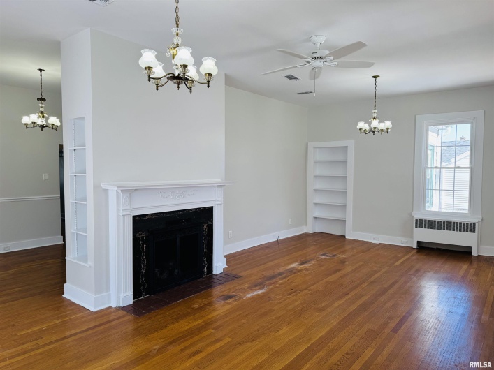 405 MAIN Street, Anna, Illinois 62906-0000, 3 Bedrooms Bedrooms, 0 ,2 BathroomsBathrooms,Residential,For Sale,MAIN,0,RMAEB456427