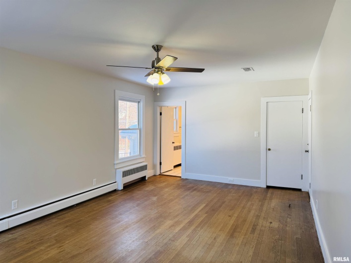 405 MAIN Street, Anna, Illinois 62906-0000, 3 Bedrooms Bedrooms, 0 ,2 BathroomsBathrooms,Residential,For Sale,MAIN,0,RMAEB456427