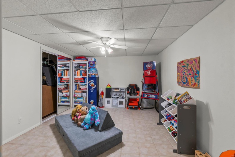 2026 Robinhood Circle, Cape Girardeau, Missouri 63701, 3 Bedrooms Bedrooms, 6 Rooms Rooms,3 BathroomsBathrooms,Residential,For Sale,Robinhood,MAR25028234
