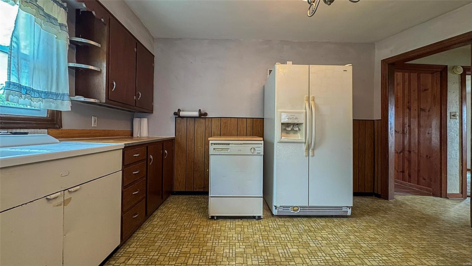 787 Memorial Drive, Ste Genevieve, Missouri 63670, 2 Bedrooms Bedrooms, 6 Rooms Rooms,1 BathroomBathrooms,Residential Lease,For Sale,Memorial,MAR25028424