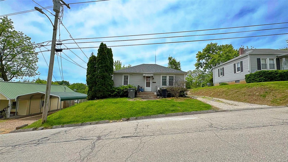 787 Memorial Drive, Ste Genevieve, Missouri 63670, 2 Bedrooms Bedrooms, 6 Rooms Rooms,1 BathroomBathrooms,Residential Lease,For Sale,Memorial,MAR25028424
