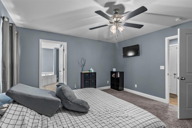 198 Galbaldon Court, Jackson, Missouri 63755, 4 Bedrooms Bedrooms, 5 Rooms Rooms,3 BathroomsBathrooms,Residential,For Sale,Galbaldon,MAR25027019