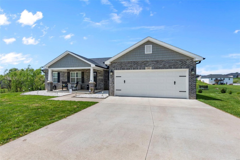 198 Galbaldon Court, Jackson, Missouri 63755, 4 Bedrooms Bedrooms, 5 Rooms Rooms,3 BathroomsBathrooms,Residential,For Sale,Galbaldon,MAR25027019