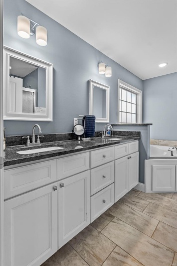 198 Galbaldon Court, Jackson, Missouri 63755, 4 Bedrooms Bedrooms, 5 Rooms Rooms,3 BathroomsBathrooms,Residential,For Sale,Galbaldon,MAR25027019