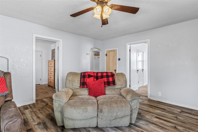 607 Grant Street, Desloge, Missouri 63601, 2 Bedrooms Bedrooms, 5 Rooms Rooms,1 BathroomBathrooms,Residential,For Sale,Grant,MAR25027397