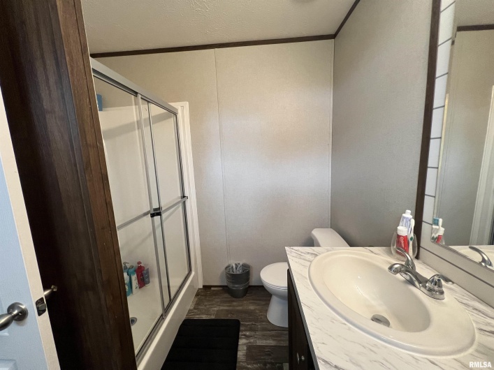 145 CHEROKEE Drive, Goreville, Illinois 62939, 3 Bedrooms Bedrooms, 0 ,2 BathroomsBathrooms,Residential,For Sale,CHEROKEE,0,RMAEB457539
