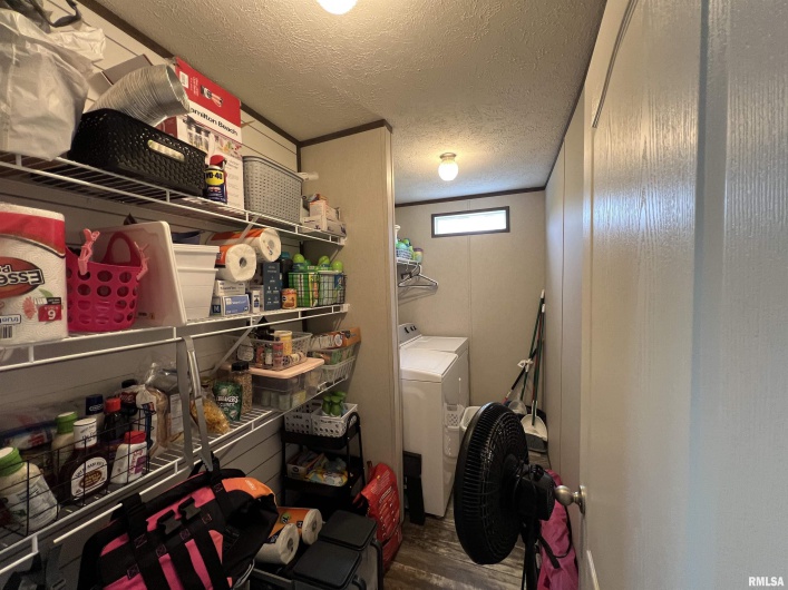 145 CHEROKEE Drive, Goreville, Illinois 62939, 3 Bedrooms Bedrooms, 0 ,2 BathroomsBathrooms,Residential,For Sale,CHEROKEE,0,RMAEB457539