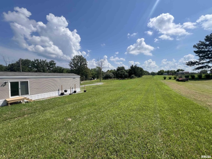 145 CHEROKEE Drive, Goreville, Illinois 62939, 3 Bedrooms Bedrooms, 0 ,2 BathroomsBathrooms,Residential,For Sale,CHEROKEE,0,RMAEB457539