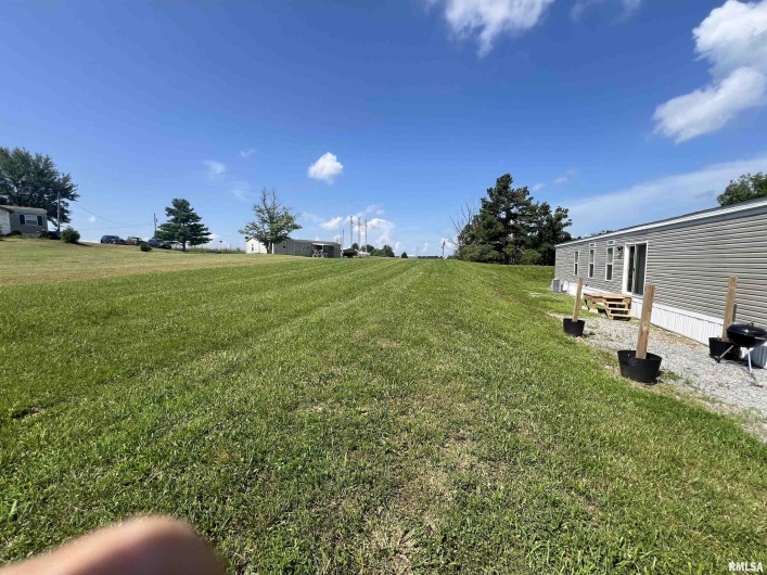 145 CHEROKEE Drive, Goreville, Illinois 62939, 3 Bedrooms Bedrooms, 0 ,2 BathroomsBathrooms,Residential,For Sale,CHEROKEE,0,RMAEB457539