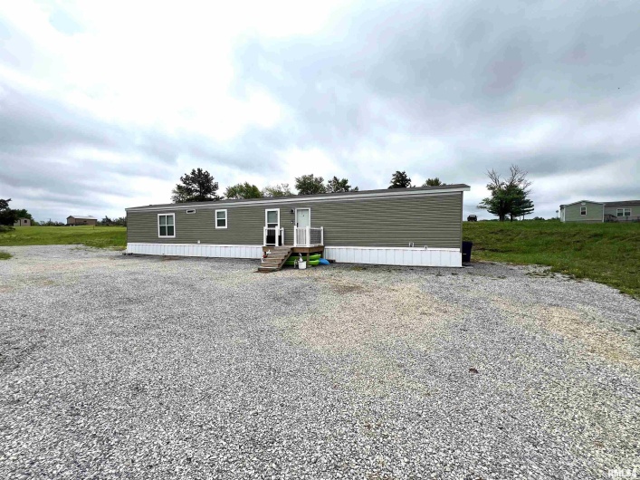 145 CHEROKEE Drive, Goreville, Illinois 62939, 3 Bedrooms Bedrooms, 0 ,2 BathroomsBathrooms,Residential,For Sale,CHEROKEE,0,RMAEB457539